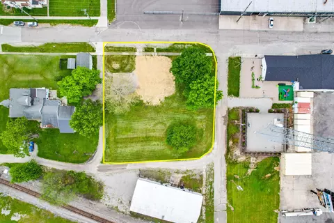 409 Park St, Wapakoneta, OH 45895