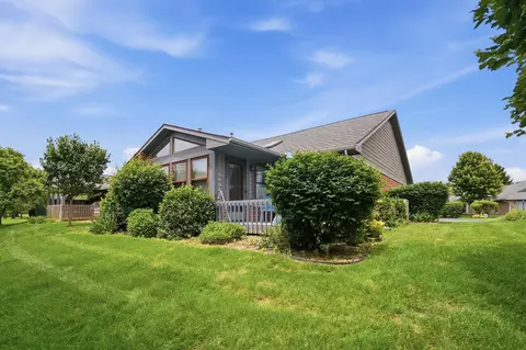 Exterior - 1912 Wedgewood Cir, Springfield, OH 45503 photo 4 of 6