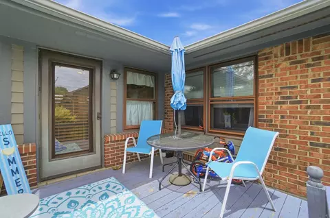 Exterior - 1912 Wedgewood Cir, Springfield, OH 45503 photo 5 of 7