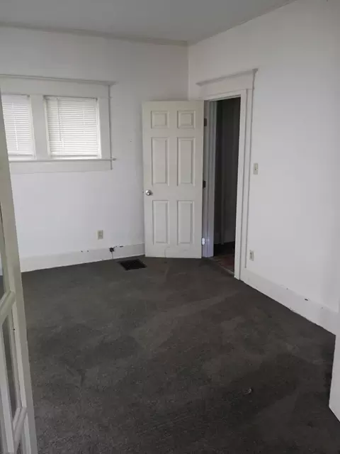 Bedroom - 306-308 E Northern Ave, Springfield, OH 45503 photo 1 of 4