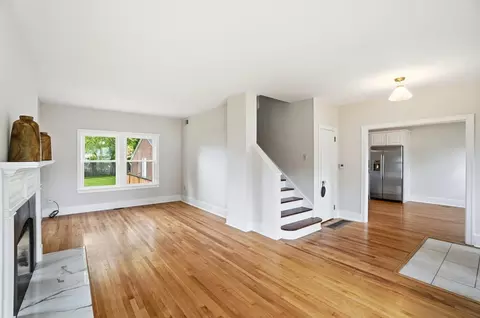 Living - 1707 Longview Dr, Springfield, OH 45504 photo 1 of 7
