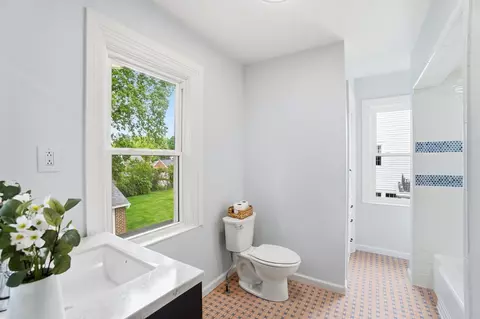 Bath - 1707 Longview Dr, Springfield, OH 45504 photo 3 of 5
