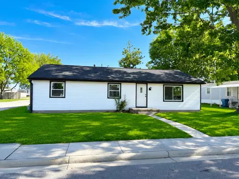 600 Jackson St, Jackson Center, OH 45334