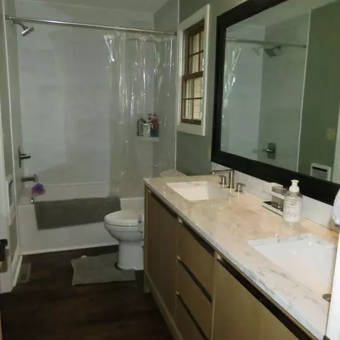 Bath - 10900 Scott Rd, Sidney, OH 45365 photo 3 of 6