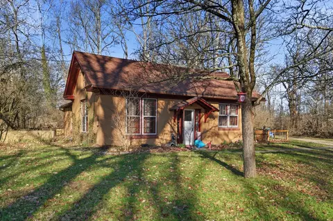 2486 Signal Hill Rd, Springfield, OH 45504