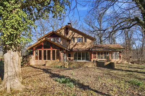 Exterior - 2438 Signal Hill Rd, Springfield, OH 45504 photo 3 of 6