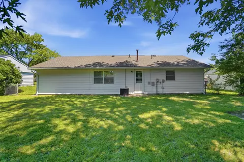 Exterior - 3151 Vineyard St, Springfield, OH 45503 photo 5 of 11