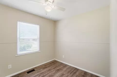 Bedroom - 3151 Vineyard St, Springfield, OH 45503 photo 8 of 9