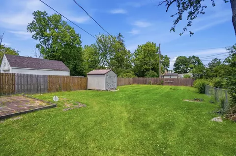 Exterior - 404 Rosewood Ave, Springfield, OH 45506 photo 6 of 6