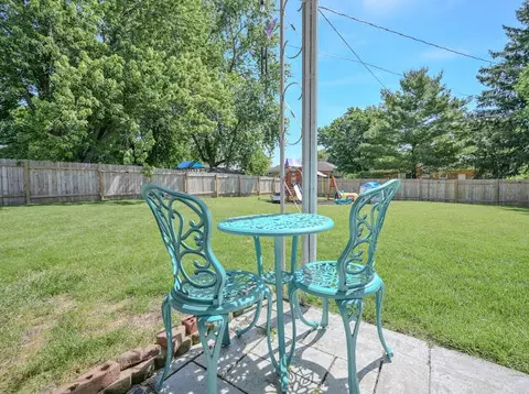 Exterior - 2606 Cavins Dr, Springfield, OH 45503 photo 7 of 10