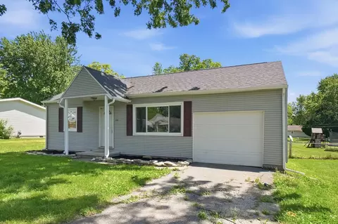 Exterior - 316 Hickory Dr, Springfield, OH 45503 photo 2 of 8