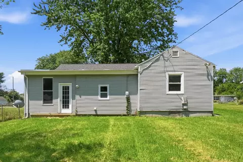 Exterior - 316 Hickory Dr, Springfield, OH 45503 photo 4 of 8