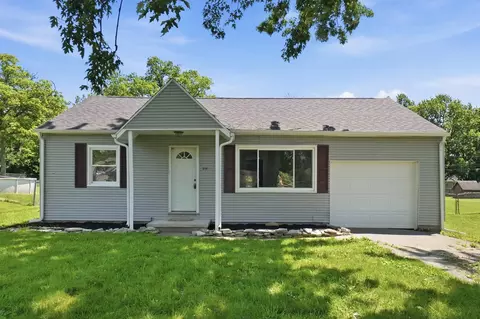 316 Hickory Dr, Springfield, OH 45503