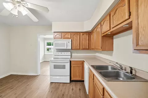 Kitchen - 316 Hickory Dr, Springfield, OH 45503 photo 3 of 3
