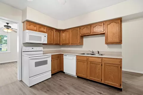 Kitchen - 316 Hickory Dr, Springfield, OH 45503 photo 2 of 3