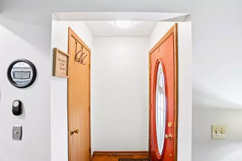 Entry Way - 1143 Armsgate Rd, Springfield, OH 45503 photo 1 of 3