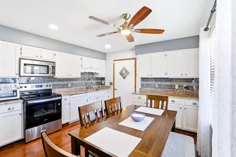 Kitchen - 1143 Armsgate Rd, Springfield, OH 45503 photo 1 of 6