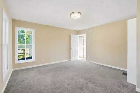 Bedroom - 1018 Cypress St, Springfield, OH 45505 photo 3 of 5
