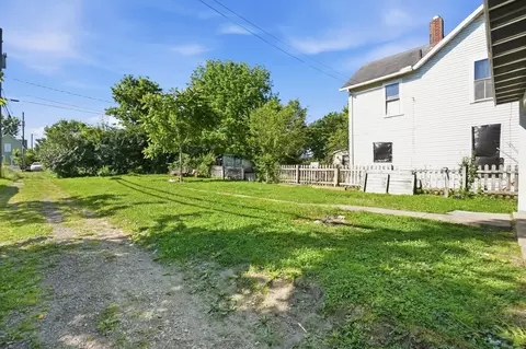 Exterior - 1018 Cypress St, Springfield, OH 45505 photo 10 of 10