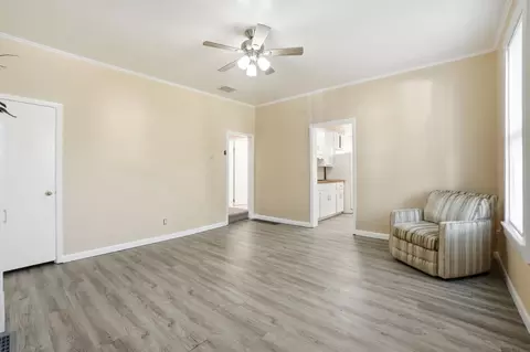 Living - 1018 Cypress St, Springfield, OH 45505 photo 3 of 4