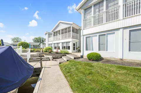 7480 Dunns Pond Cir #12, Russells Point, OH 43348