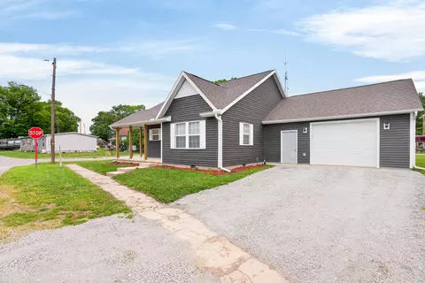 Exterior - 229 W Miami St, De Graff, OH 43318 photo 3 of 4