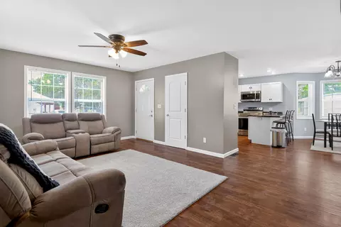 Living - 229 W Miami St, De Graff, OH 43318 photo 1 of 2