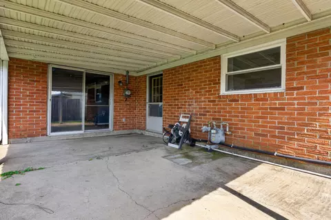 Exterior - 1819 Robert Pl, Sidney, OH 45365 photo 6 of 9