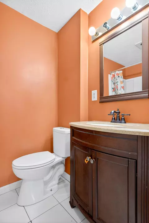 Bath - 1819 Robert Pl, Sidney, OH 45365 photo 2 of 3