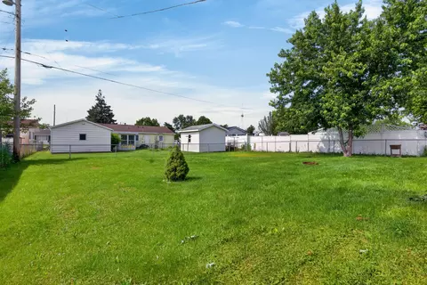 Exterior - 1819 Robert Pl, Sidney, OH 45365 photo 7 of 9