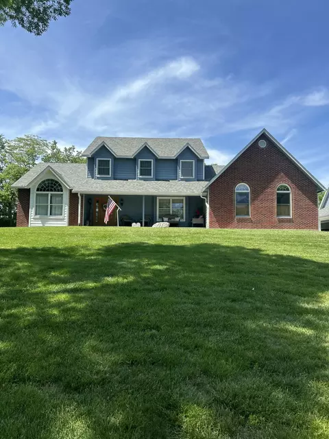10250 Little Turtle Ln, Piqua, OH 45356