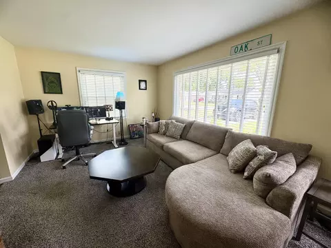 Living - 806 Hemlock St, Celina, OH 45822 photo 2 of 2