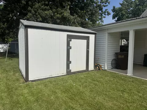 Exterior - 806 Hemlock St, Celina, OH 45822 photo 3 of 3