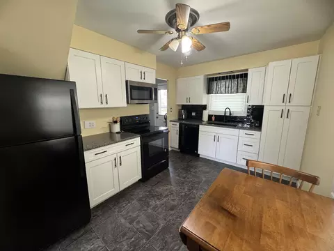 Kitchen - 806 Hemlock St, Celina, OH 45822 photo 2 of 2