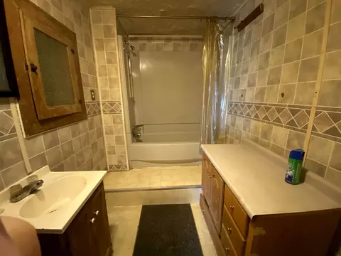 Bath - 417 E Poplar St, Sidney, OH 45365 photo 1 of 1