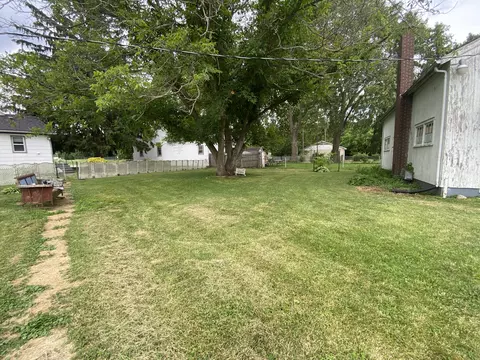 Exterior - 417 E Poplar St, Sidney, OH 45365 photo 6 of 7