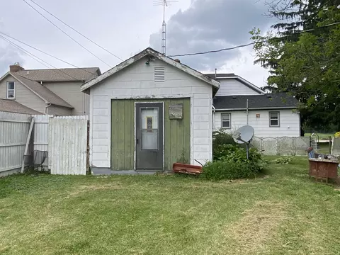 Exterior - 417 E Poplar St, Sidney, OH 45365 photo 5 of 7