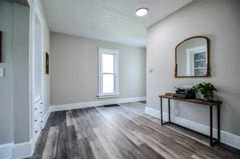 Entry Way - 131 Mound St, Sidney, OH 45365 photo 4 of 7