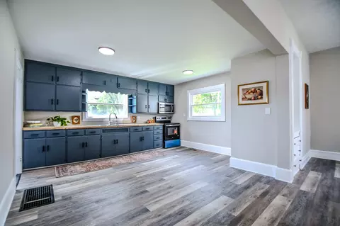 Entry Way - 131 Mound St, Sidney, OH 45365 photo 6 of 7