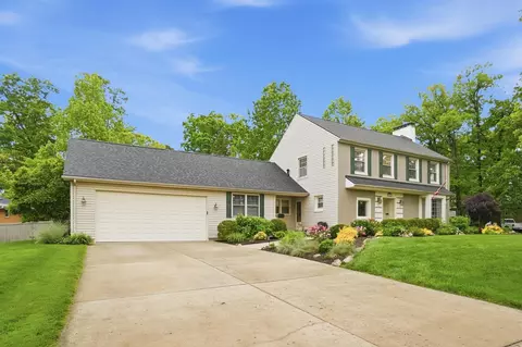 Exterior - 2005 Audubon Park Dr, Springfield, OH 45504 photo 2 of 23