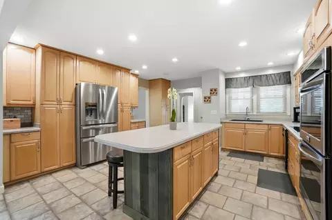 Kitchen - 2005 Audubon Park Dr, Springfield, OH 45504 photo 3 of 6