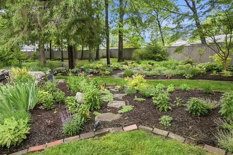 Exterior - 2005 Audubon Park Dr, Springfield, OH 45504 photo 17 of 23