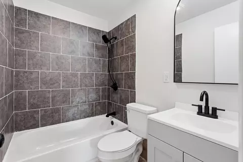 Bath - 621 S Douglas Ave, Springfield, OH 45505 photo 2 of 3