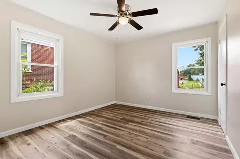 Bedroom - 621 S Douglas Ave, Springfield, OH 45505 photo 1 of 6