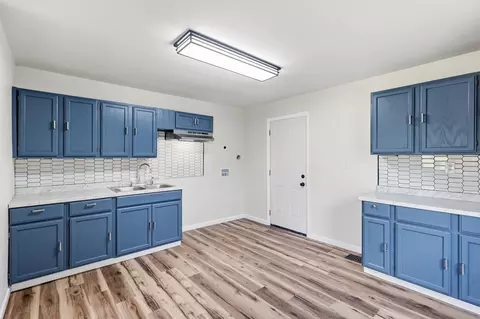 Kitchen - 621 S Douglas Ave, Springfield, OH 45505 photo 3 of 4