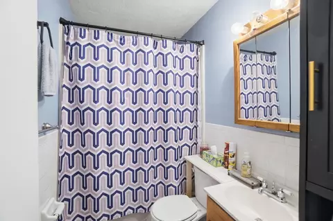 Bath - 1206 W First St, Springfield, OH 45504 photo 1 of 1