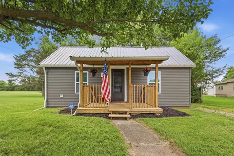 249 W Mound St, South Charleston, OH 45368