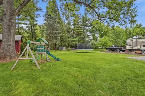 Exterior - 2608 Craig Rd, Springfield, OH 45502 photo 8 of 11