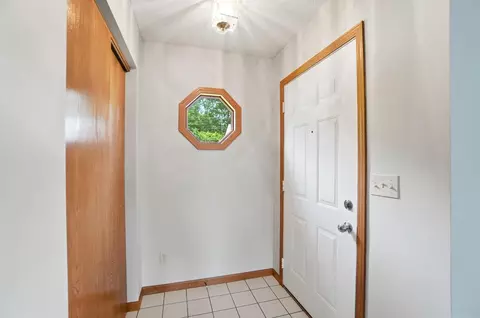 Entry Way - 1167 Old Farm Ln, Springfield, OH 45503 photo 1 of 1