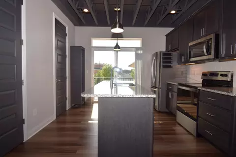 Kitchen - 43 Mill Run Pl, Springfield, OH 45502 photo 1 of 2